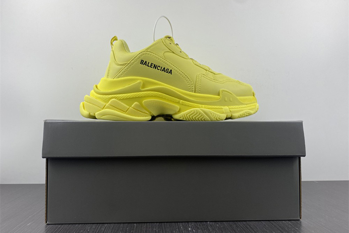 BALENCIAGA Men TRIPLE 524039 W1FB6 2308