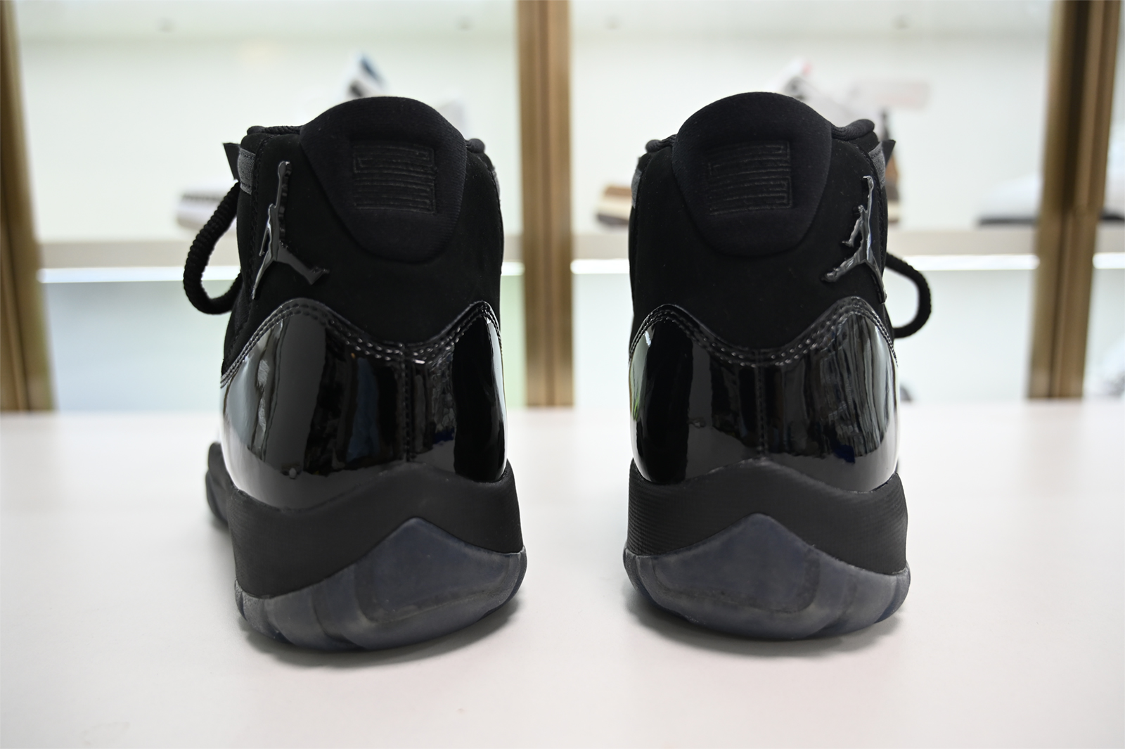 Air Jordan 11 “Cap and Gown” black 378037-005