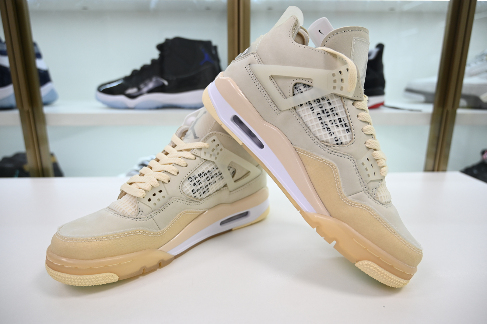 AIR JORDAN 4 RETRO x Off-White CV9388-100