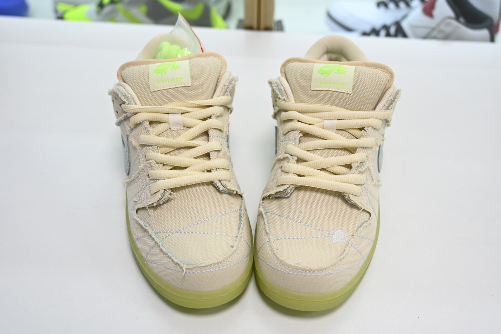 Nike SB Dunk Low Mummy DM0774-111