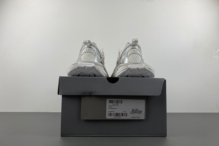 Balenciaga 3XL Extreme Lace Sneaker 34731 78698 W3XL2 0101