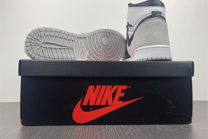 Air Jordan 1 High OG 575441-108