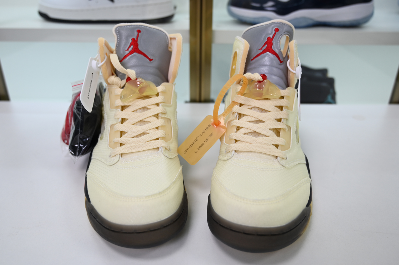 Off-White x Air Jordan 5 “Sail” DH8565-100