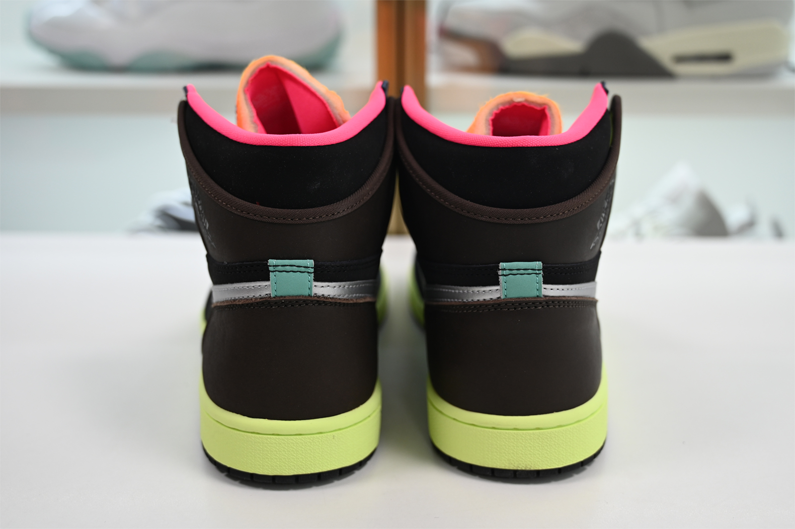 Jordan 1 High OG “Bio Hack” 555088-201