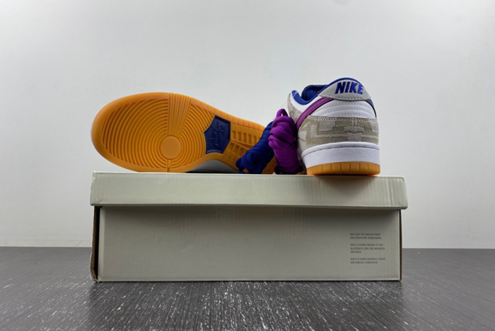 Rayssa Leal x Nike SB Dunk Low  FZ5251-001