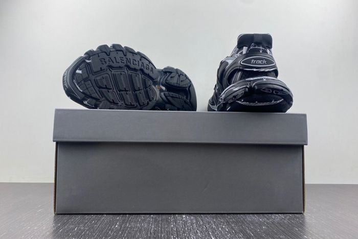 Balenciaga Track Sneaker 542436 W3SR2 2315