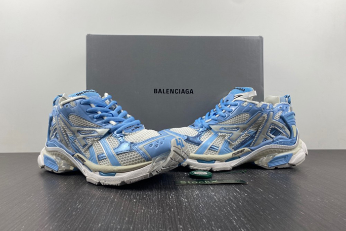 BALENCIAGA -Runner 7.0 light blue 677403 W3RB2 9744