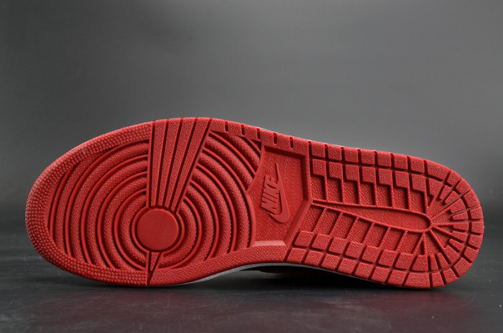 Air Jordan 1 Retro High OG "Banned" red mens 555088-001