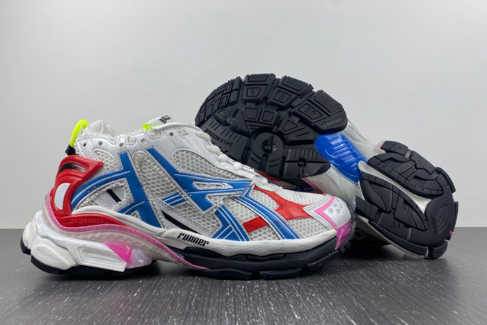 Balenciaga Runner Sneaker 