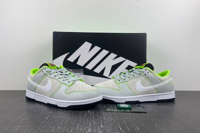 Nike Dunk Low University of Oregon PE (2023)  FQ7260-001