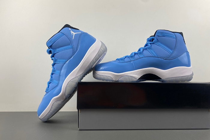 Air Jordan 11 Pantone 717602-900