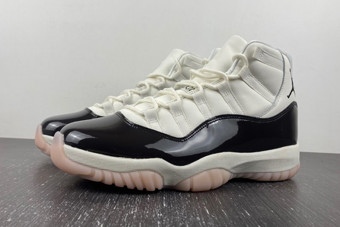 Air Jordan 11 WMNS Neapolitan AR0715-101