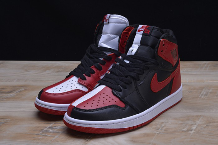 AIR JORDAN 1 RETRO "HOMAGE TO HOME" red 861428-061