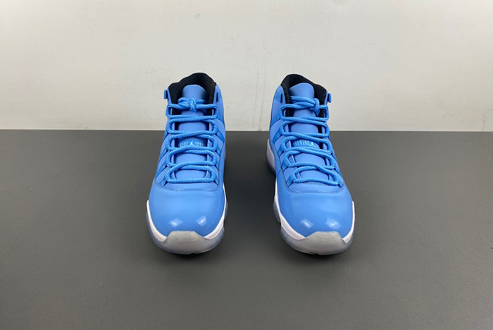 Air Jordan 11 Pantone 717602-900