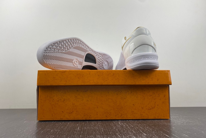 Nike Kobe 8 Protro White Metallic Gold FV6325-100