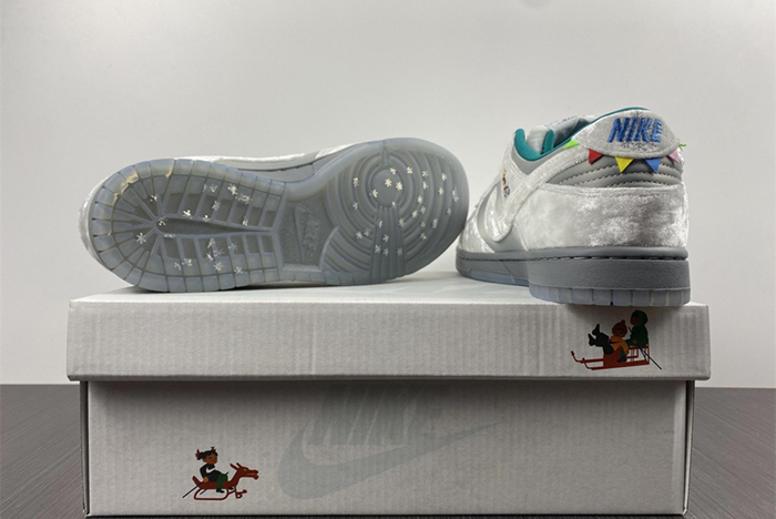Nike Dunk Low "Ice and Snow Festival" DO2326-001