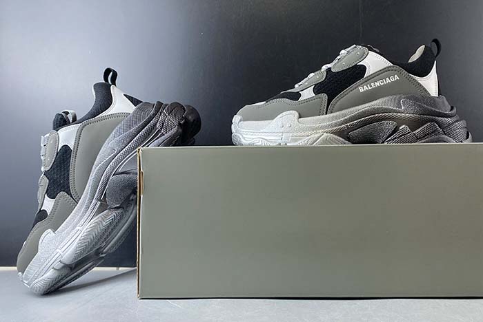 Balenciaga SNEAKERS 0841