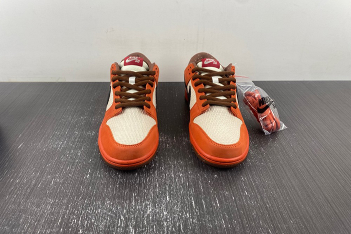 Nike SB Dunk Low Top Ramen Men