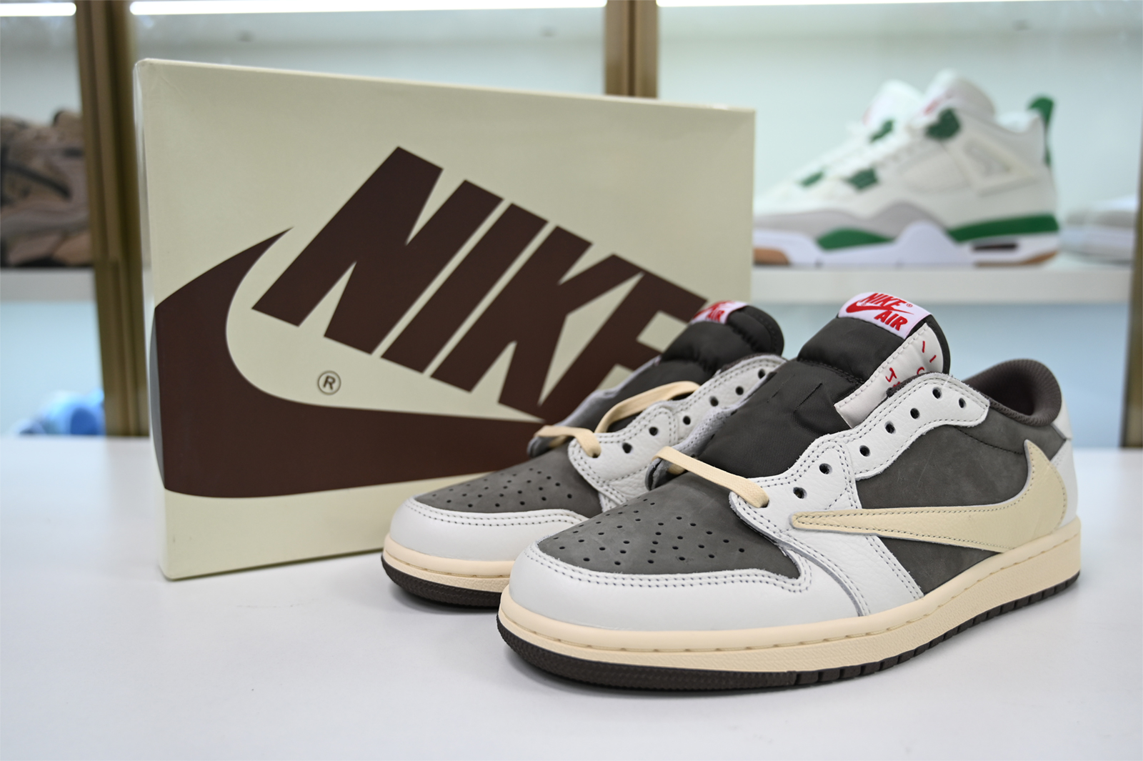 Air Jordan 1 Retro Low OG SP Travis Scott Reverse Mocha DM7866-162