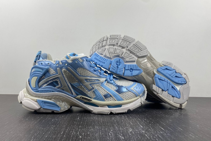 BALENCIAGA -Runner 7.0 light blue 677403 W3RB2 9744