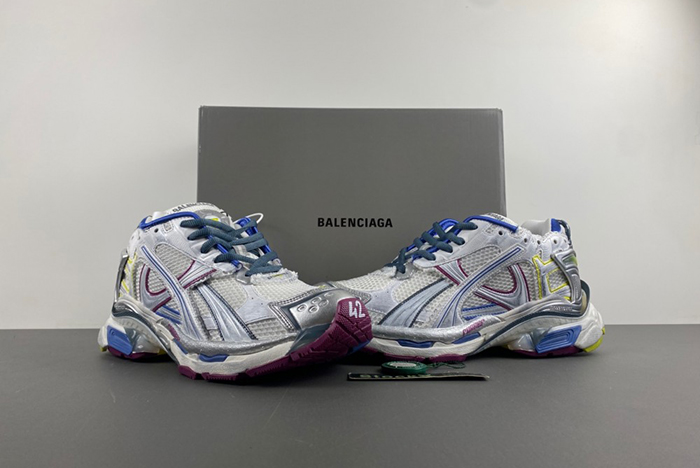 Balenciaga 7.5 runner sneakers silver blue 772774 W3RNY 0328