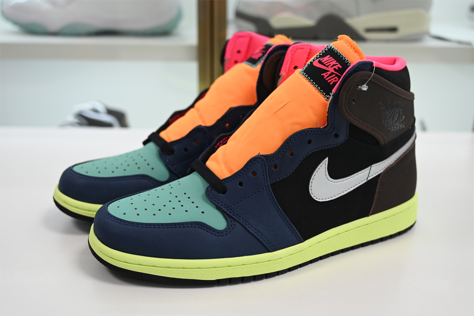 Jordan 1 High OG “Bio Hack” 555088-201