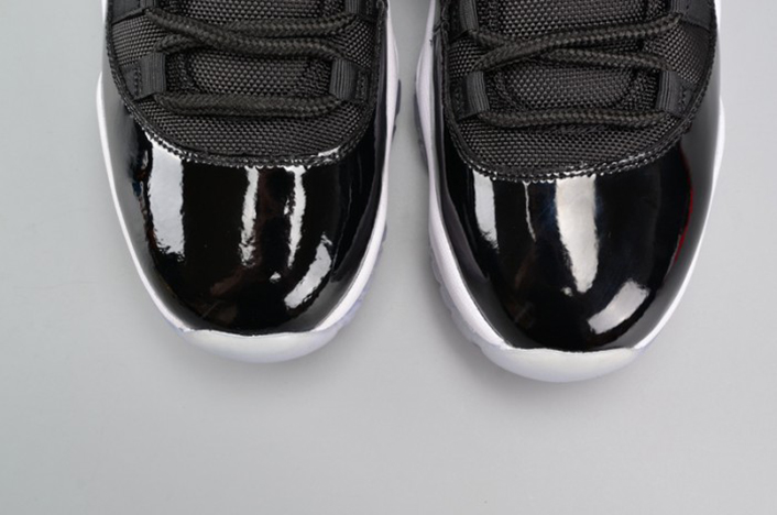 AIR JORDAN 11 RETRO LOW