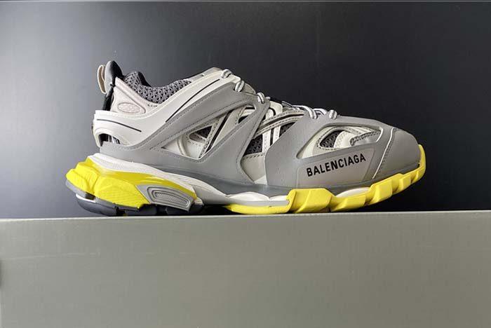 Balenciaga Track 3.0 542023-W1GB7-2018