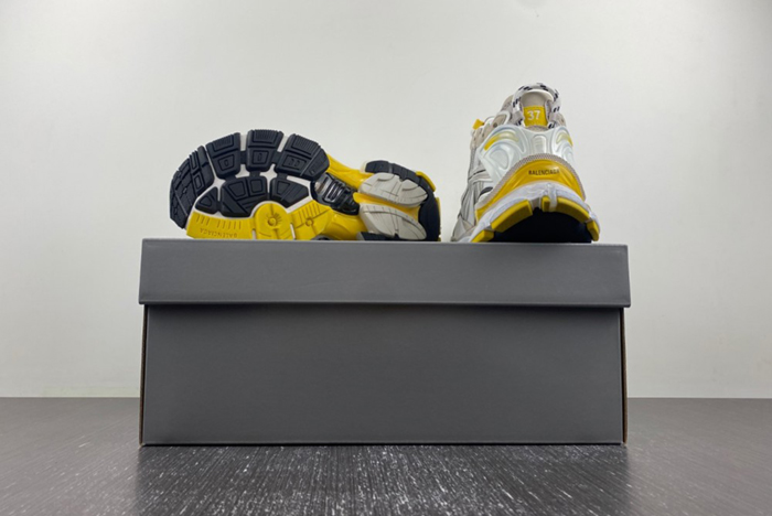 Balenciaga 7.5 yelow white black 772767 W3RNY 9170
