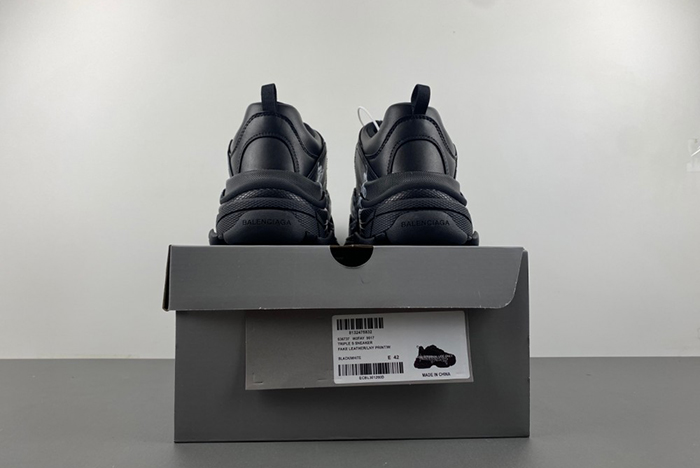 BALENCIAGA CREAM ‘TRIPLES’ SNEAKERS black 536737 W2FAY 9017