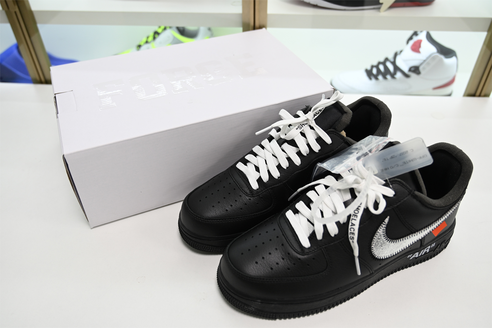 Off-White x MoMA x Nike Air Force 1 07 Low Black AV5210-001
