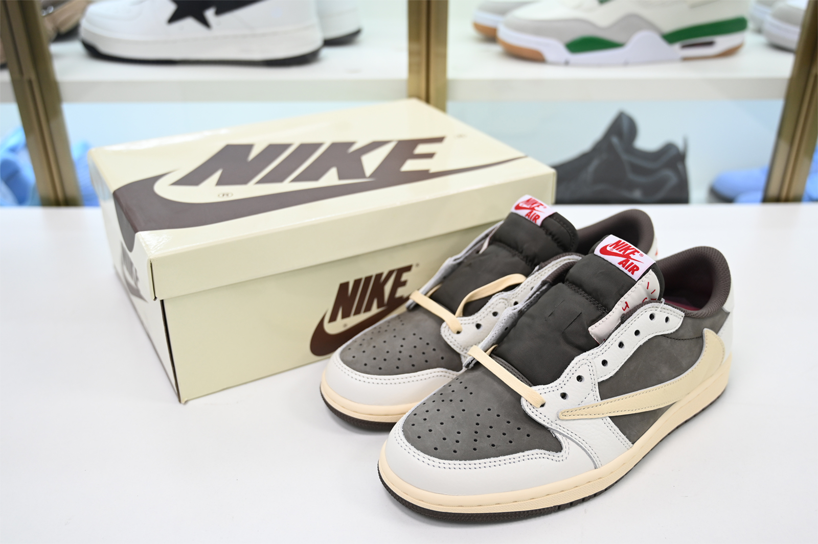 Air Jordan 1 Retro Low OG SP Travis Scott Reverse Mocha DM7866-162