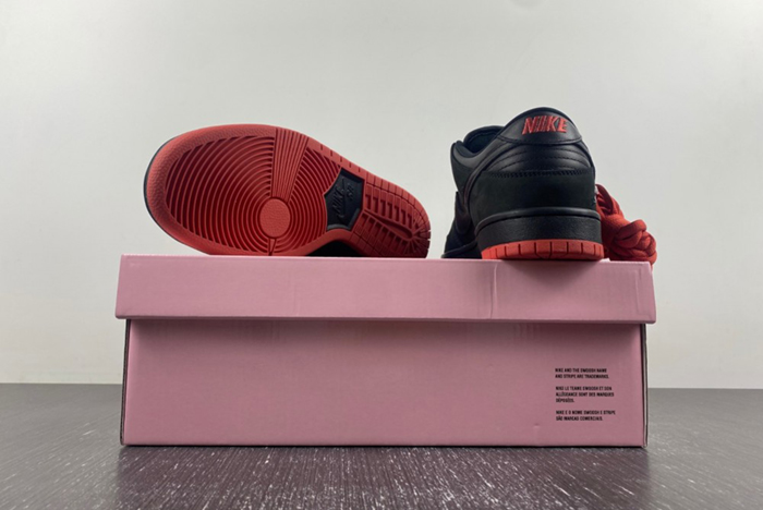 Nike SB Dunk Low Black Pigeon Men