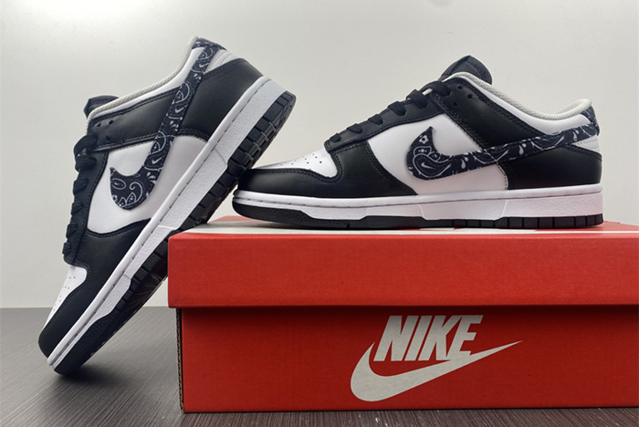 Nike Dunk Low WMNS “Black Paisley” DH4401-100