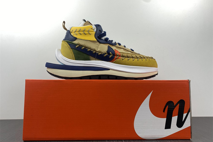 Sacai x Jean PauGaultier x Nike VaporWaffle DH9186-200