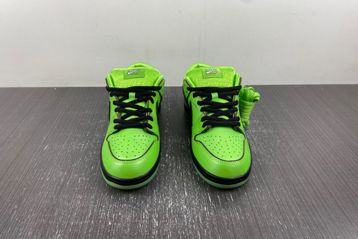 THE POWERPUFF GIRLS X DUNK LOW PRO SB QS 