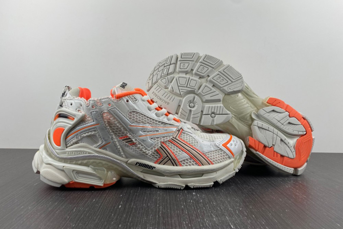 BALENCIAGA -Runner 7.0 877403 W1RB2 2115