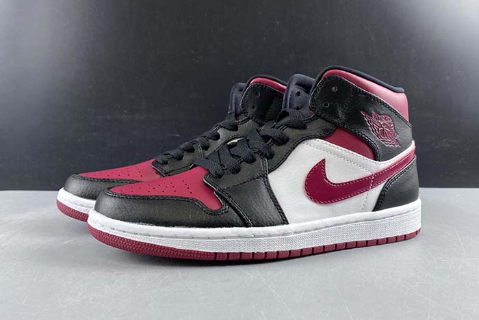 Jordan 1 Mid bred toe 554724-066