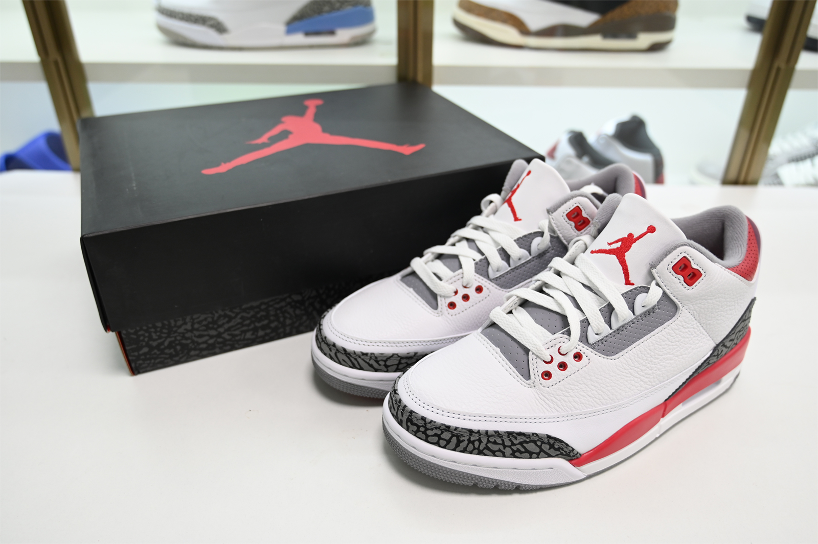 Air Jordan 3 OG “Fire Red” DN3707-160