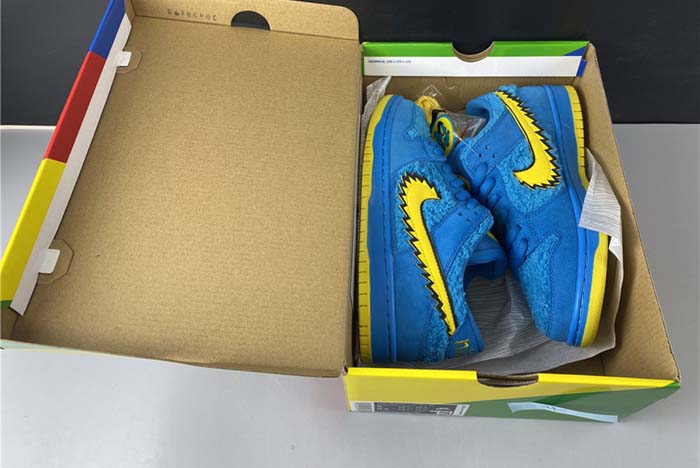 Grateful Dead x Nike SB Dunk Low Blue CJ5378-400