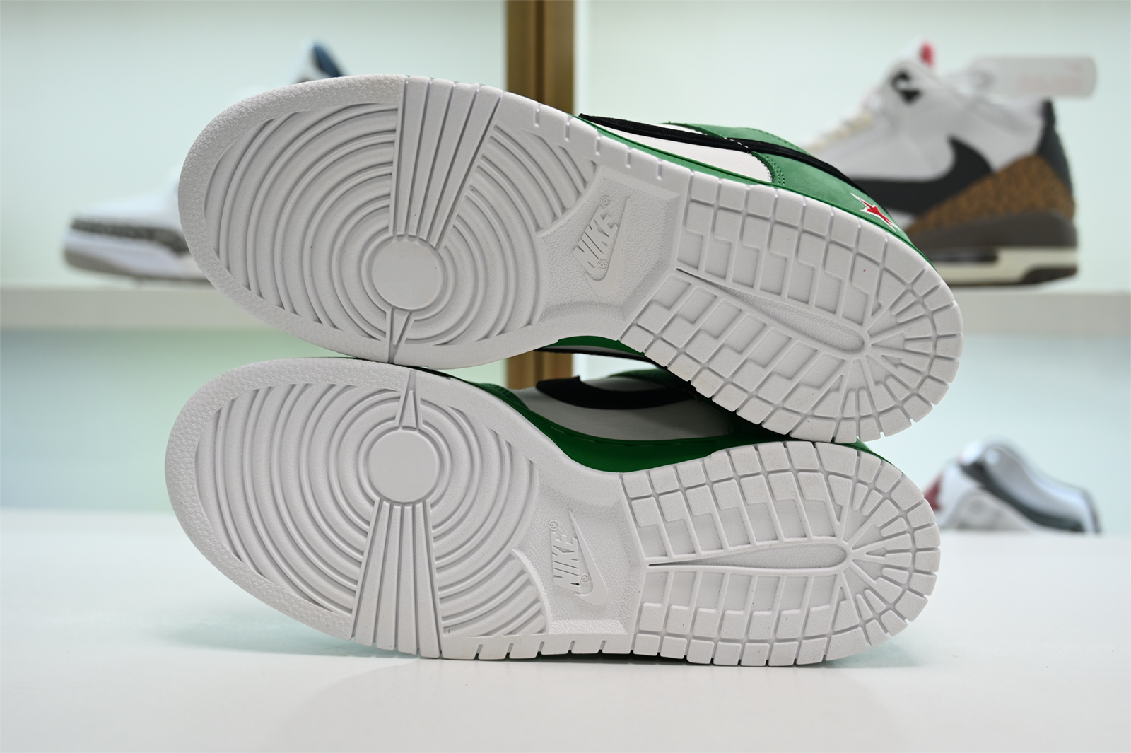 NIKE DUNK LOW PRO SE CLASSIC GREEN 304292-302