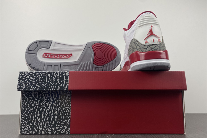 AIR JORDAN 3 RETRO Cardinal Red