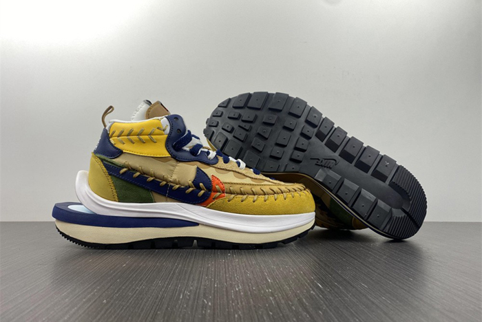 Sacai x Jean PauGaultier x Nike VaporWaffle DH9186-200