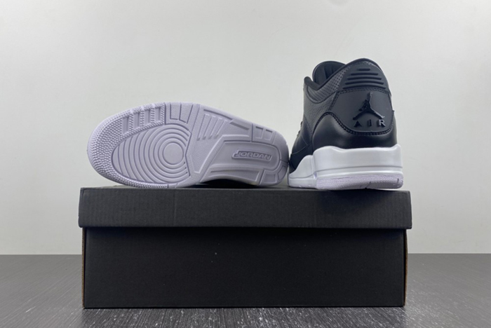 Nike Air Jordan Retro 3  -Cyber Monday 136064-020
