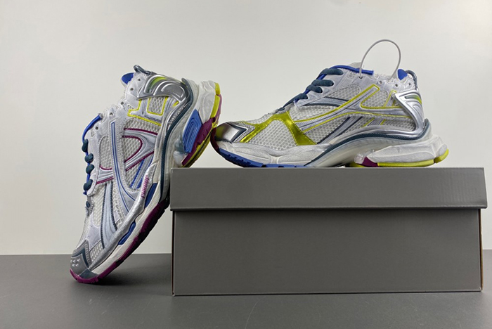 Balenciaga 7.5 runner sneakers silver blue 772774 W3RNY 0328