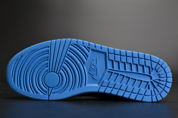 Air Jordan 1 Retro High OG "Quai 54" Black/Italy Blue-University Red mens AH1040-054