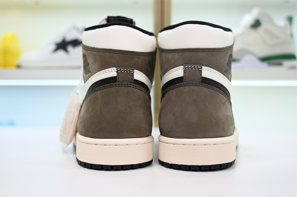 Air Jordan 1 High OG “Dark Mocha 555088-105