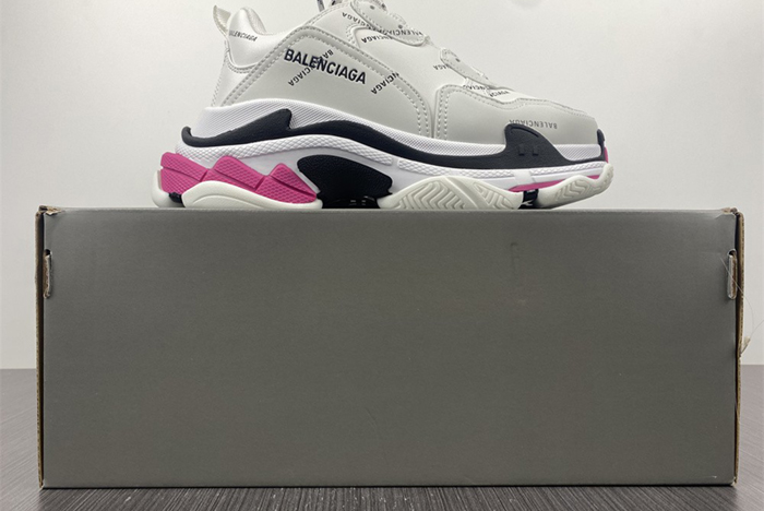 Balenciaga Triple S Black Sneaker  524039 W2FA4 9155