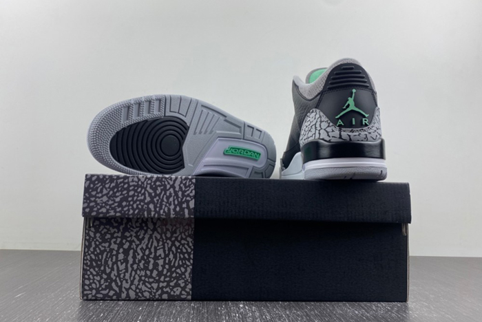 Air Jordan 3 Green Glow CT8532-031