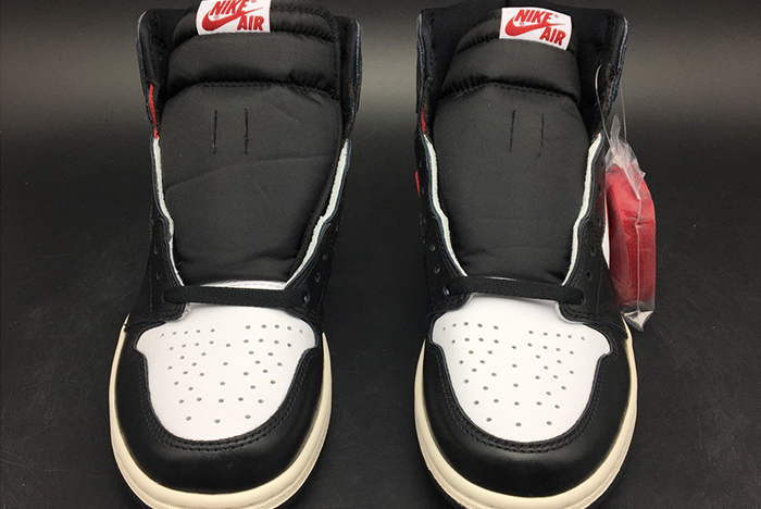 AIR JORDAN 1 BLACK WHITE GYM RED 555088-061